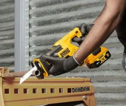 DeWalt bajonettsag 18 volt uten batteri og lader i TSTAK-koffert
