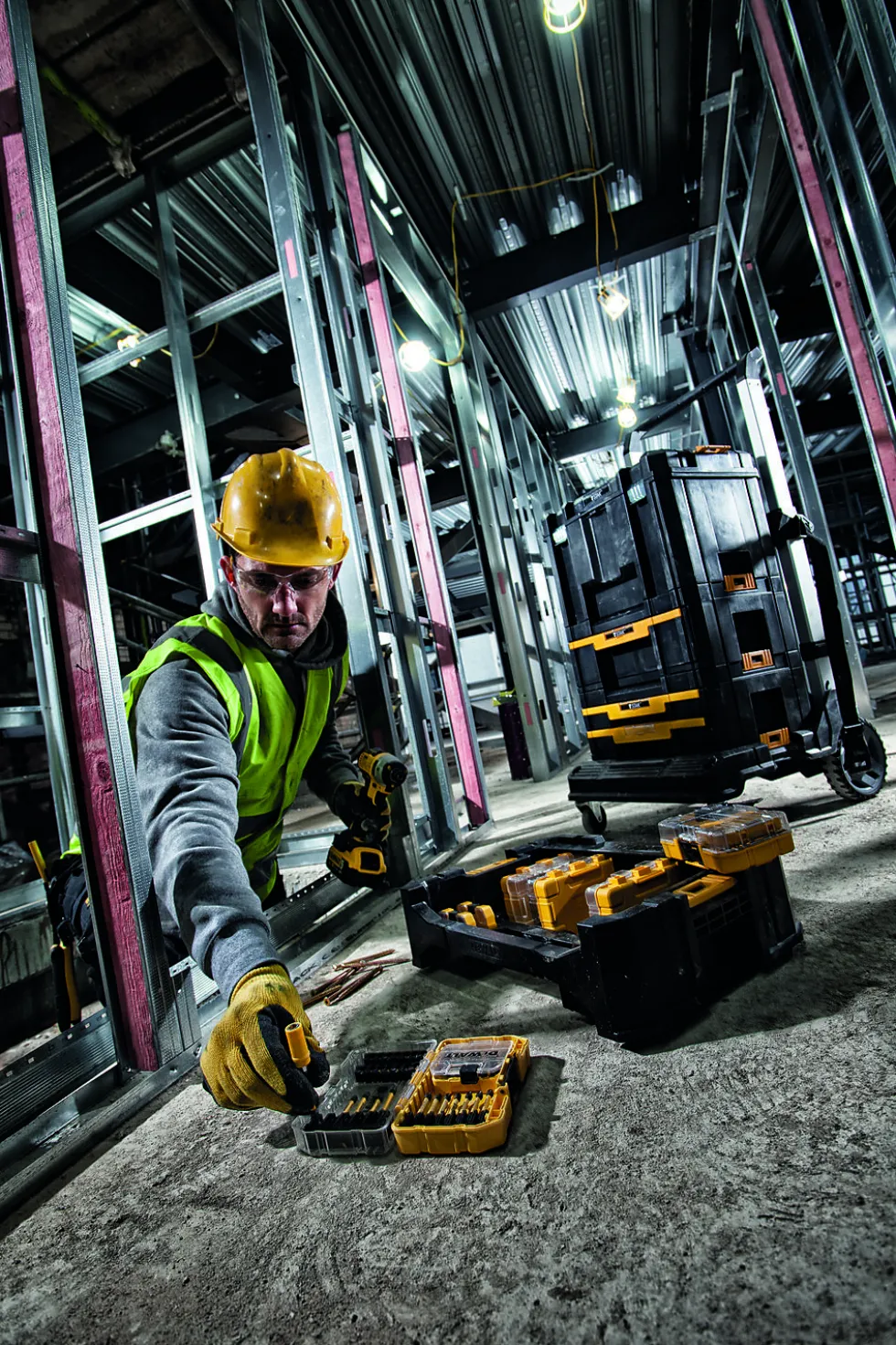 Dewalt tilbehørskoffert Caddy DT70716-QZ i t-stak