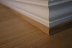 Feielist 11x150 mm lakkert eik
