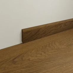 Fotlist eik mattlakkert finér 14x60x2250 mm varmgrå