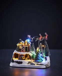 Juleby Flygende Julenisse 23,5x16x20 cm