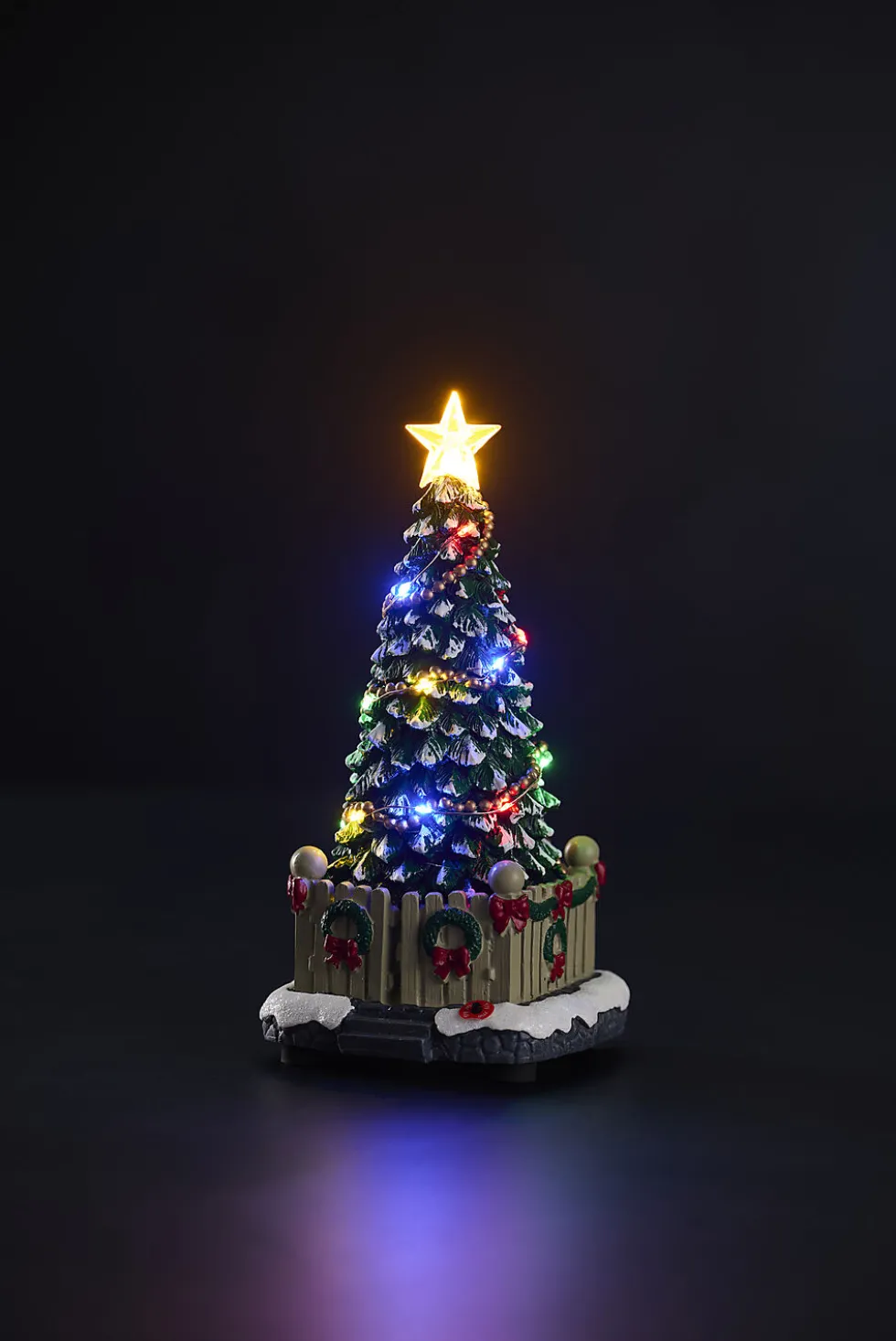 Juletre med LED-lys og musikk 11,7x11,7x22,5 cm