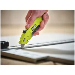 Kniv universal uttrekkbar