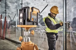 Krysslaser DCE0825D1G 12V grønn