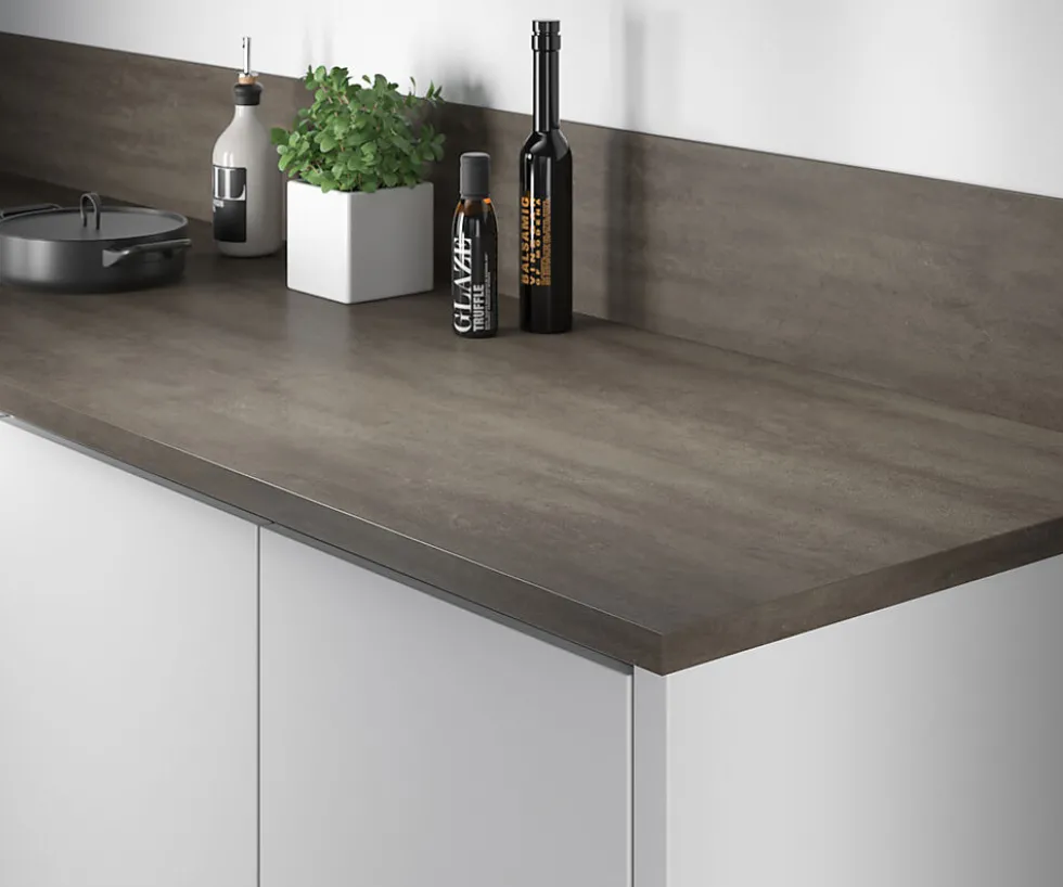Oppkant 228 cement dark