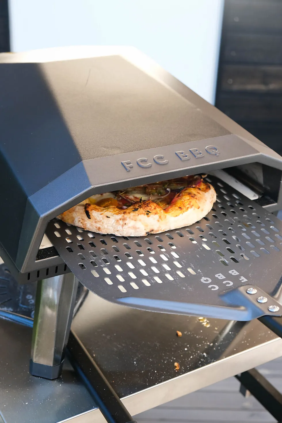 Pizzaovn Chef sort til gassgrill