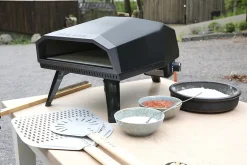 Pizzaovn Chef sort til gassgrill
