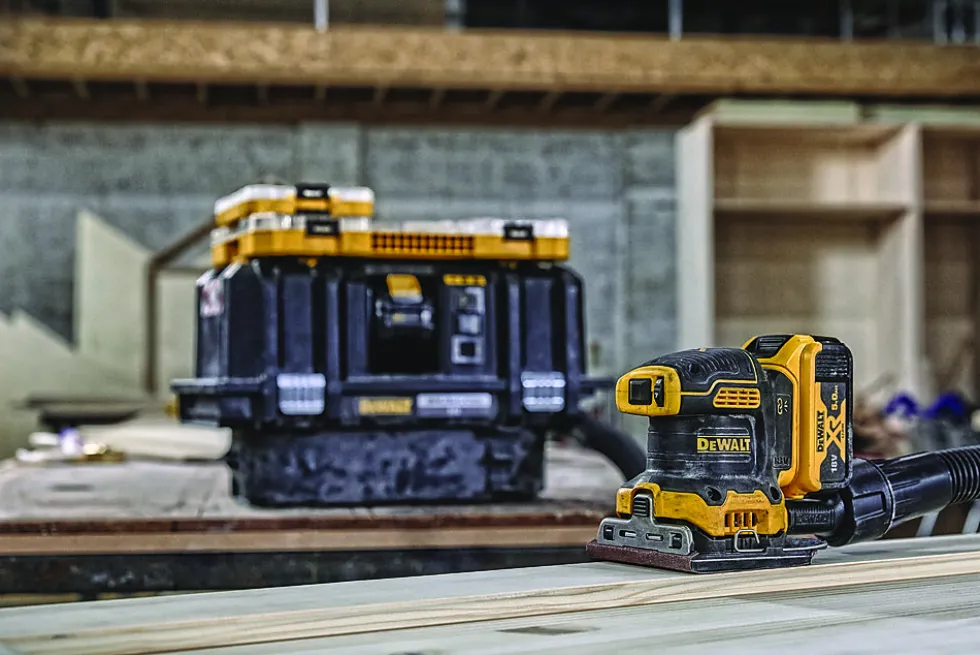 Plansliper DCW200N-XJ 18V 1/4 ark