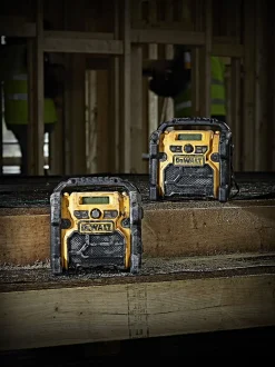 Radio DCR020