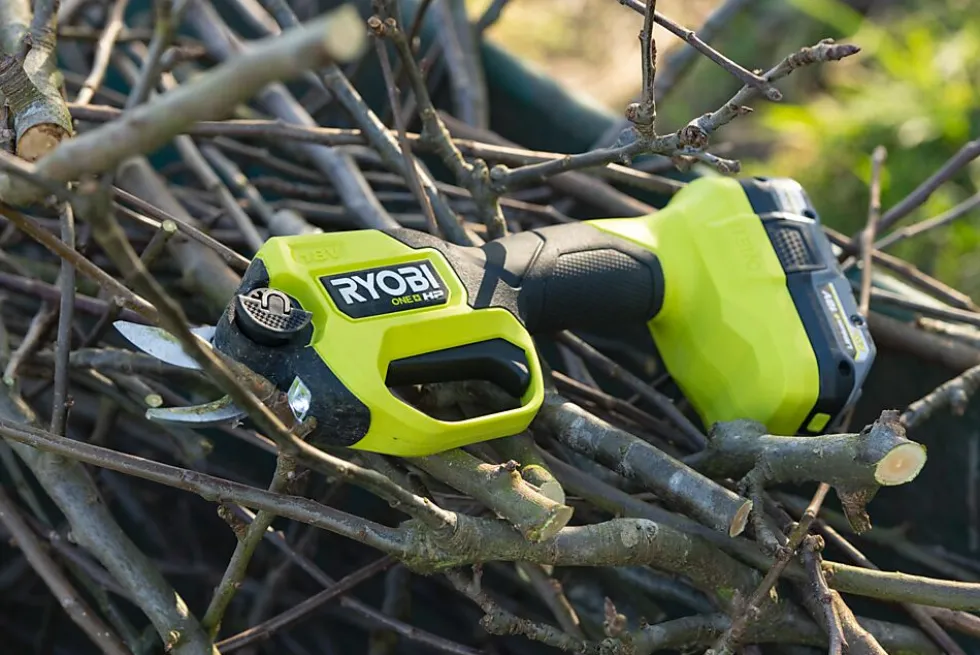 Ryobi beskjæringssaks RY18SXCA-0
