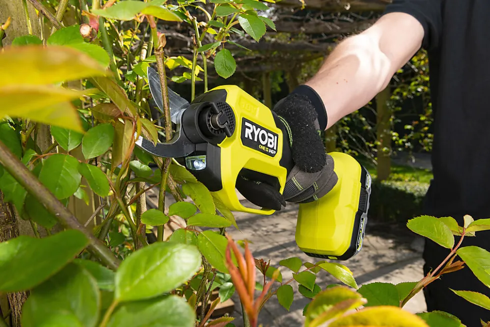 Ryobi beskjæringssaks RY18SXCA-0