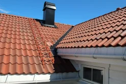 STIGETRINN BREDDE 30CM TEGLRØD SKARPNES