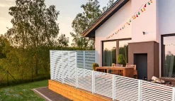 Terrassevegg i moderne spiledesign 118x176,5 cm