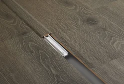 T-list 2400x11,1x44 mm eik København