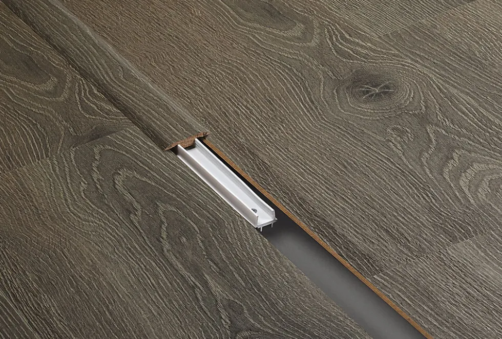 T-list 2400x11,1x44 mm eik København