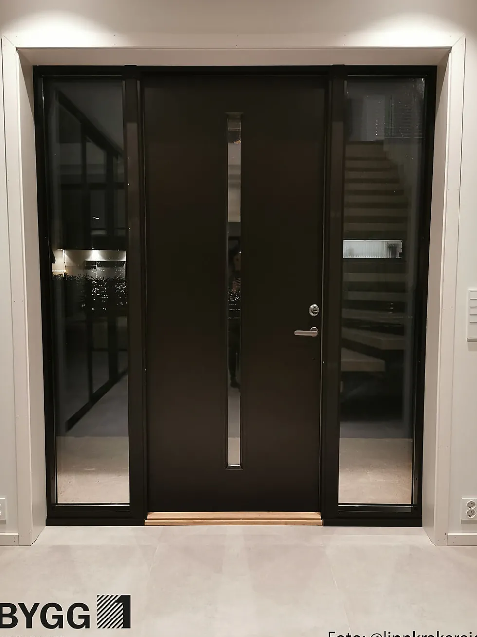 Ytterdør tofløyet Hovdeby frostet glass hvit høyre 170x210 cm